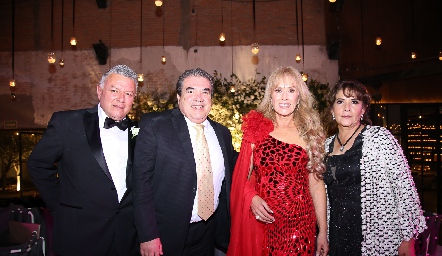  Juan Puente, Alejandro Liaño, Linda Castillo y Patricia García.