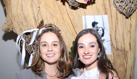  Alejandra Martínez y Titi Lomelí.