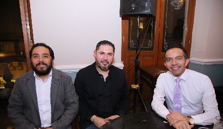  Pedro Gómez, Daniel Humara y Gallo Robledo.