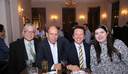  Ricardo Hernández, Edgardo Medina, Alejandro Galicia y Brianda Gallo.