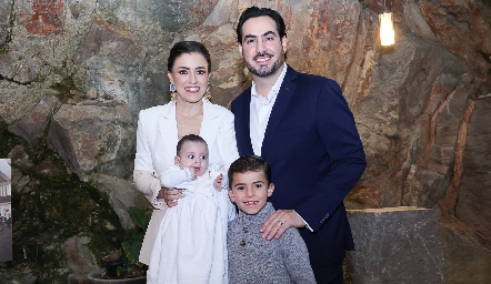  María José Hernández, Gerardo Chevaile, Alenca Chevaile Hernández y Patricio Ueltschi.