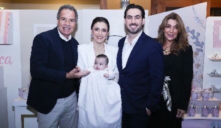  José Luis Hernández, María José Hernández, Alenca Chevaile Hernández, Gerardo Chevaile y Nuria Lozano.