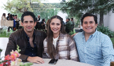  Diego Terán, Fernanda Barbosa y Joel Torres.