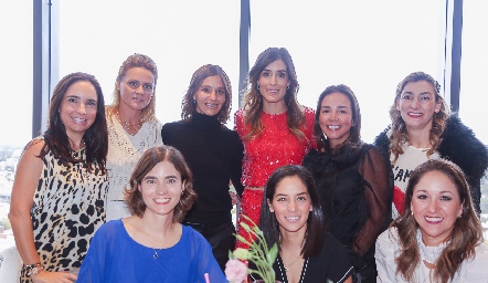  Ana Rosa Guerra, Laura Pérez, María Canales, Fernanda Torres, Gabriela Flores, Mónica Olga Araceli, Daniela Alcalde, Cinthia Alcalde, Genoveva Galarza.
