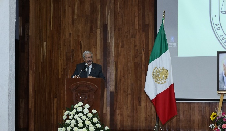  Director de la Facultad de Derecho, Lic. Germán Pedroza.