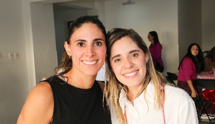  Adriana Vázquez y Sofía Ascanio.