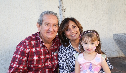 Gerardo González Olguín, Paulina Humara y María Inés González.