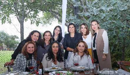  Tere Gallegos, Mayra, Adriana Teniente, Bere, Silvia Reynoso, Janet, Lulú López, Martha y Jessica Méndez.