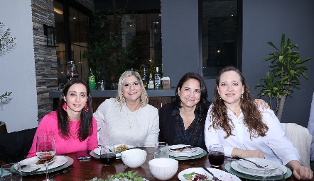  Lourdes Valdés, Carla Verástegui, Adriana Calvillo y Blanca Rangel.