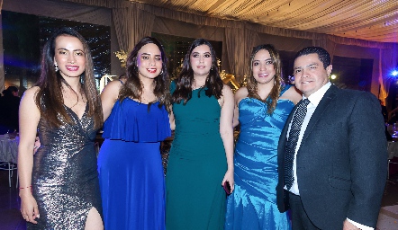 Elena Alonso, Alejandra Alonso, Maritere Rivera, Lilian Alonso y Arturo Cardiño.