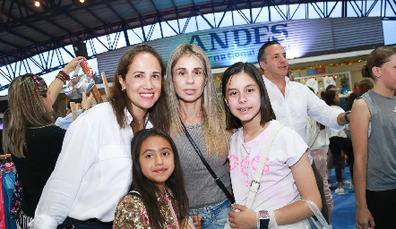  Lety, Patricia González, Luciana y Marina.