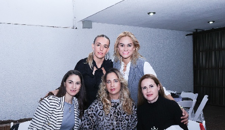  Mónica Torres, Danaé Enríquez, Mariana Llaguno, Cinthia González y Michell Baeza.