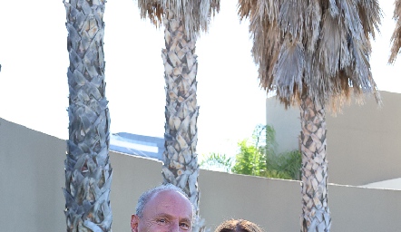  José Ramón Garza y Patricia Acosta.