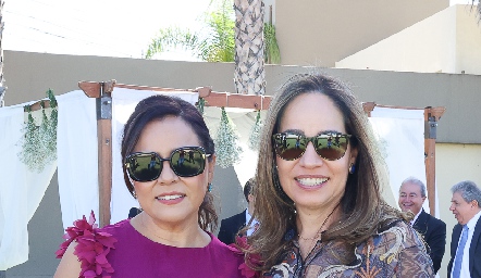  Laura Acosta y Ana Luisa Acosta.