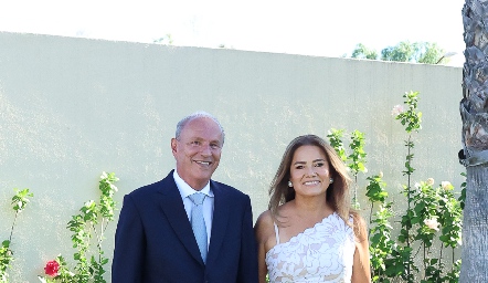  José Ramón Garza y Patricia Acosta.