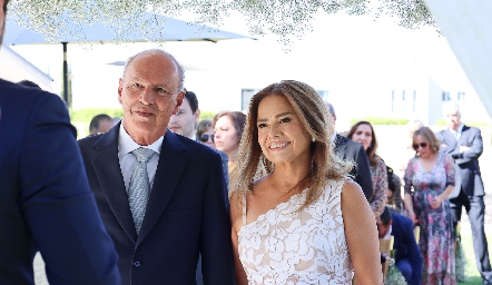  José Ramón Garza Herrera y Patricia Acosta Jasso ya son esposos.
