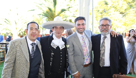  Roberto Cordero, Antonio Cordero, Jorge Leos.