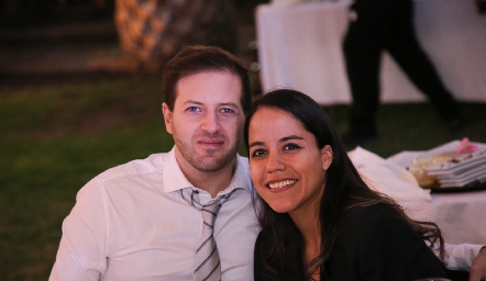  Jonathan y Fernanda García.