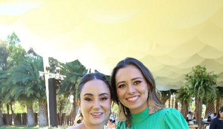  María del Carmen Cordero y Nadia Pamela.