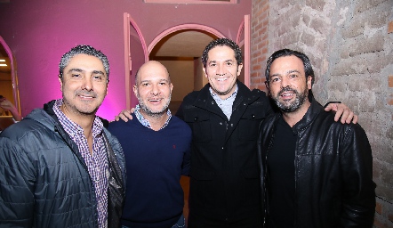  Jorge Cortés, Eduardo Jaimes, René Pierdant y Rodrigo Medellín.