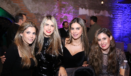  Imelda Martínez, Mariana Berrones, Bárbara Berrones y Andrea Fernández.