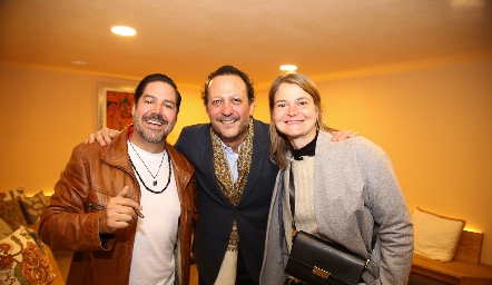  Miguel Martínez, Javier Silva y Ana María Nikel.