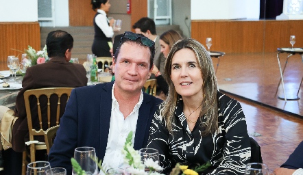  Gonzalo Siller y Gabriela Berrón.