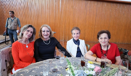  Maru Borbolla, Bertha Rodríguez, Anita Rodríguez y Licha Hinojosa de Gómez.