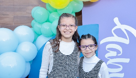  Isabela Molina con su hermana Gaby Molina.