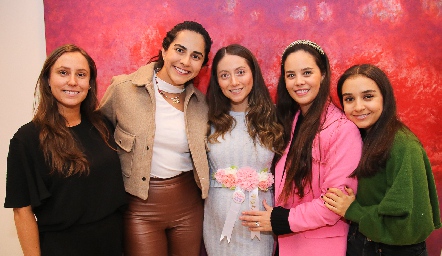  Fer Franco, Clau Estrada, Nayelli Maya, Alynn Ruiz y Andrea López.