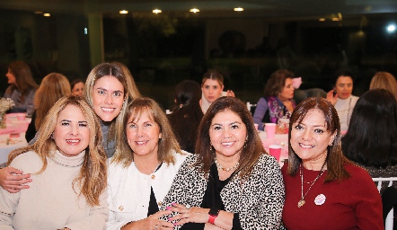  Soila Charre, Joselin Córdova, Marisa Zulaica, Bequi Almendares y Alejandra Zulaica.