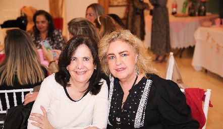  Lourdes Ramírez y Luz Elena Solana.