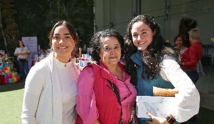  Verónica Varela, Alicia Gómez y Daniela Hinojosa.