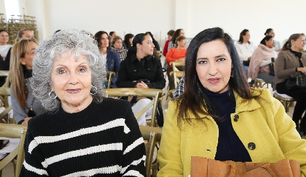  Mercedes Mancilla y Mónica González.