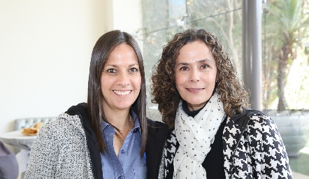  Sandra Lara y Claudia Hernández.