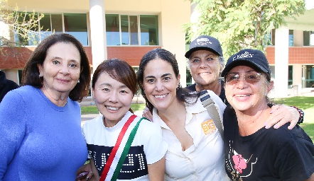  Patricia Sander, Tomoko Fujikawa, Mariana, Mariana y Marcela Rangel.