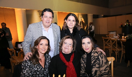  Martha Galán, Adolfo Chacón, Martha Pizzuto, Fernanda Félix  y Marisol de la Maza.