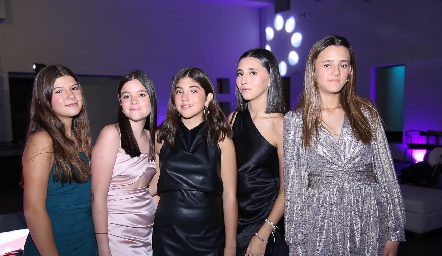  Alexia Galán, Regina Mercado, Paulina Acebo, Inés Nava y Valentina Fernández.