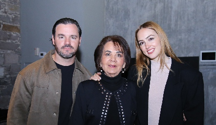  Luis Antonio Mahbub, Griselda Tamez y Vero Sojo.