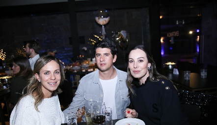  Natalia Padilla, Quico Orozco y María Chico.