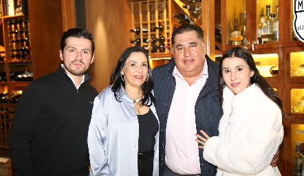  Ignacio Cañas, Ana Mari, Chapo y Ana Lucía Torres.