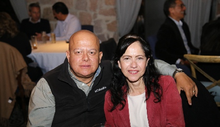  Jorge Aguilar y Pilar de Aguilar.