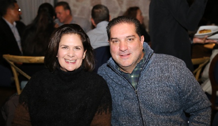  Érika Gómez y Fernando Macías.