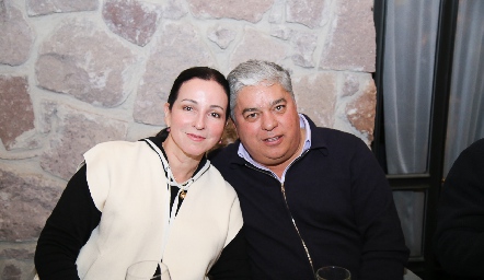  Paola Garza y Gerardo Córdova.