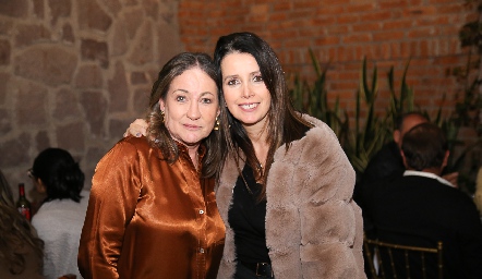  Rosalba Espinosa y Guadalupe Padilla.