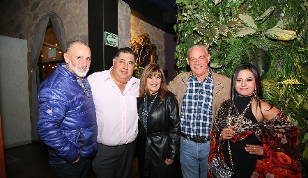  Ricardo Villalba, Chapo Torres, Martha García, José Fernández y Paola Elizondo.