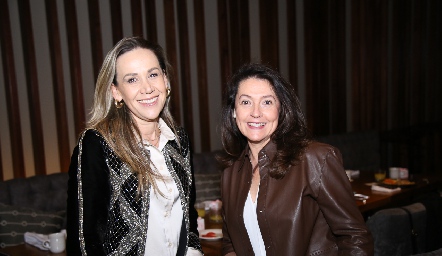  Mari Carmen Ayala y Martha López.