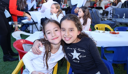  Emilia Torres y Jimena Torres.