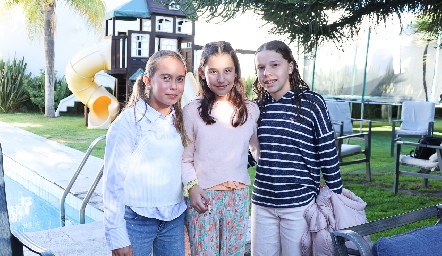  Hanni Torres, Alexia Zapata y Daniela Torres.