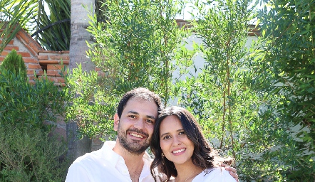  Héctor y Cristina Dávila Villalobos.
